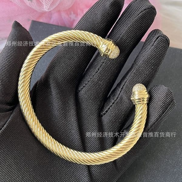 Davids Jewelry Designer Dy Luxury Bracelet For Woman Men Luxe Bangle DY Trendy Bracelet 7M Gold Micro Inlaid Open Bracelet DB108