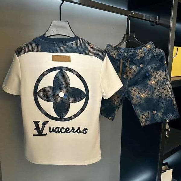 Mens Tracksuits Mens Beach luxury Designer Tracksuits Summer Suits T Shirt Seaside Holiday Shirts Shorts Sets Man Women Luxury
