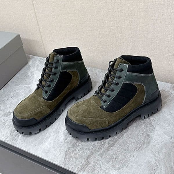 Couple Set Combat Strike Low Boot 867709W Designer Round Head Lace Up Boot Mens Womens Workwear Martin Boots Thick Toothed Rubber Outsole Size 35 45