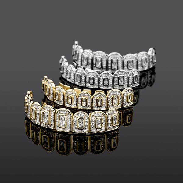 European and American fashion: Hip-hop eight-tooth diamond-studded Halloween teeth accessories. Unique and versatile rock and funny male and female tooth sets.
