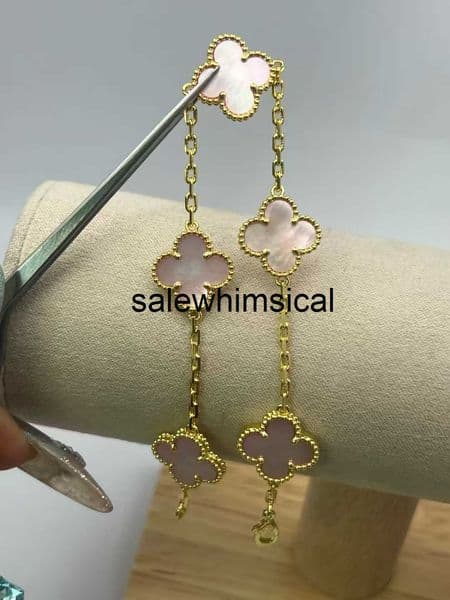 Designer Charm Bracelet High-end V gold four-leaf clover bracelet with white pink gray shell and red agate beads fashionable and unique R4AW