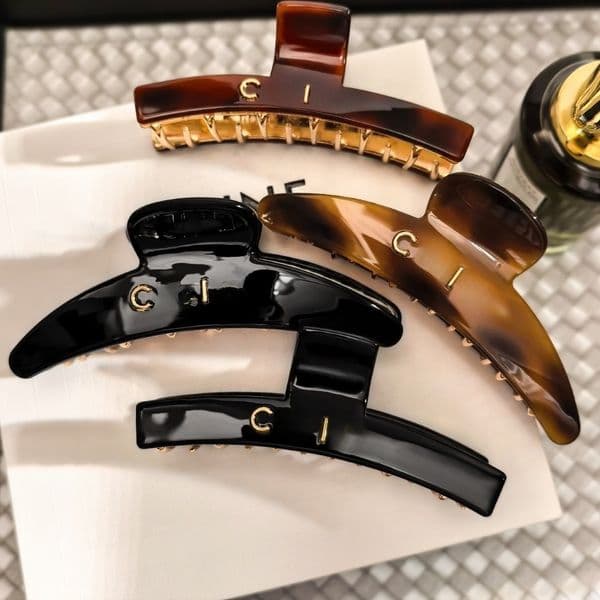Luxury French Alloy Hair Clip Vintage Shark Hair Clips Classic Trendy Hair Jewelry Girl Friend Gift Hair Clamps
