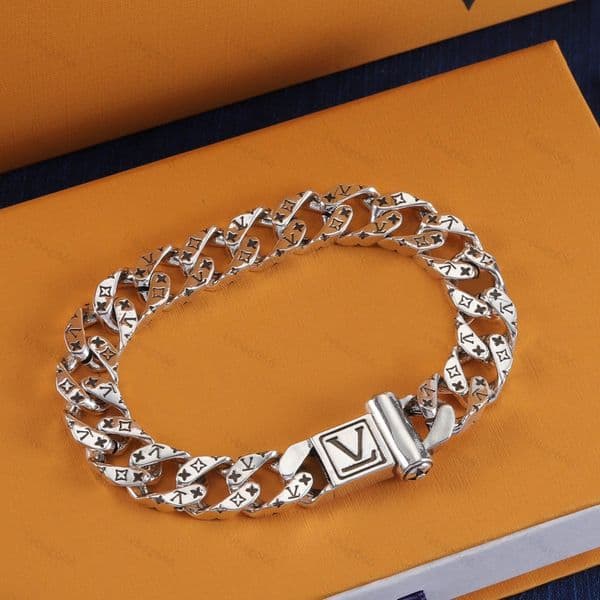 2026 Designer Bangles Bangle Luxury Charm Bracelets Women Pendant Jewelry 18K Gold Plated Stainless steel Bracelet Wristband Cuff Fashion Jewellery Accessories