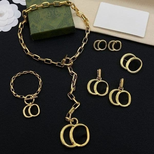 18K Gold Plated Necklace Bracelet Earrings Set Luxury Designer Pendant Necklace Classic Letter Necklace for Men Women Cuban Link Chain Jewelry Gift