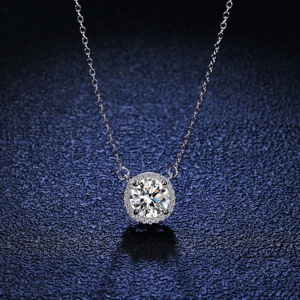 pendant necklace s925 sterling moissanite necklace for women, fashionable and luxurious round silver pendant collarbone chain