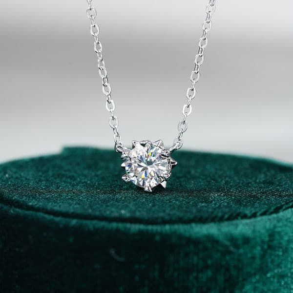 s925 pendant necklace sterling necklace with moissanite diamond, women's fashion classic snowflake silver pendant collarbone chain live broadcast