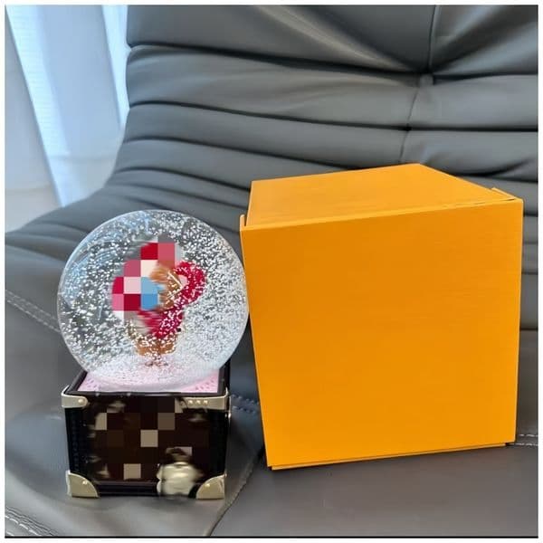 Snowflake crystal ball classic Music Box boutique high-quality mens and womens luxury brand Christmas Gift