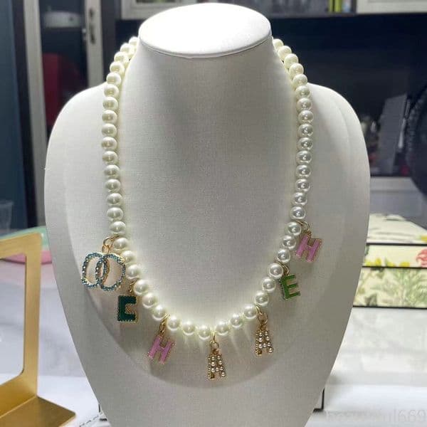Luxury Pearl Necklace Designer Jewerly Colorful Letter Tassel Pendant Necklace For Women Fashion Star Pearl Sweater Chains Party Gift