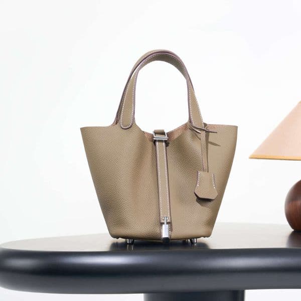 Fashion Designer Bags Classic Top Layer Cowhide Vegetable Basket Light Luxury High-End Genuine Leather Bucket Bag Cross-Border Fashion Versatile Handbag