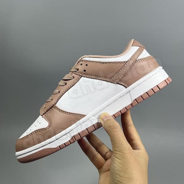 with box designer sneakers running shoes men women silver White Black Panda Triple White Grey Fog Light Smoke Grey Cacao Wow chaussure sports runners outdoor trainer