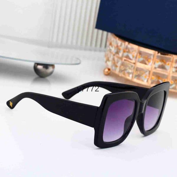 Free Shipping Vintage Luxury Sunglasses Oversized Square Women Designer Vintage Red Green Mirror Sun Glasses Superstar Eyewear UV400 with cas YKSH