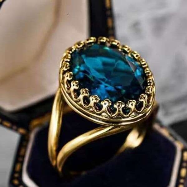 Luxury Brand Designer Jewelry Yingqi Temu Hot Sale Retro Gold-Plated Inlaid Amethyst Oval Hollow Lace Palace Style Ring