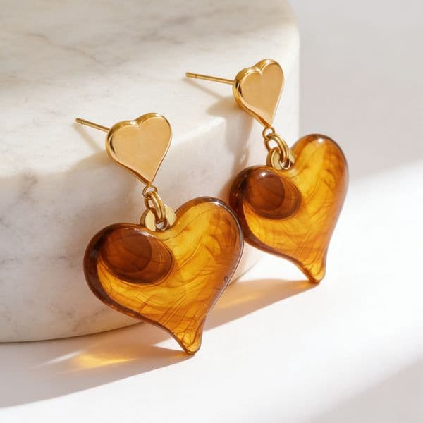 Earrings with a light luxury and high-end feel, exaggerated niche design, ins-style accessories, vintage heart-shaped jewelry, summer hot-selling