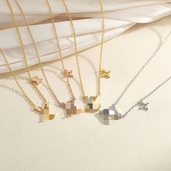 TOP Designe r Go ld For W omen Pe ndant Nec klaces F ashion L Diamond Necklace s Ver satile S hiny Deli cate char m Neck Stainl ess Jewelry Luxury Gift