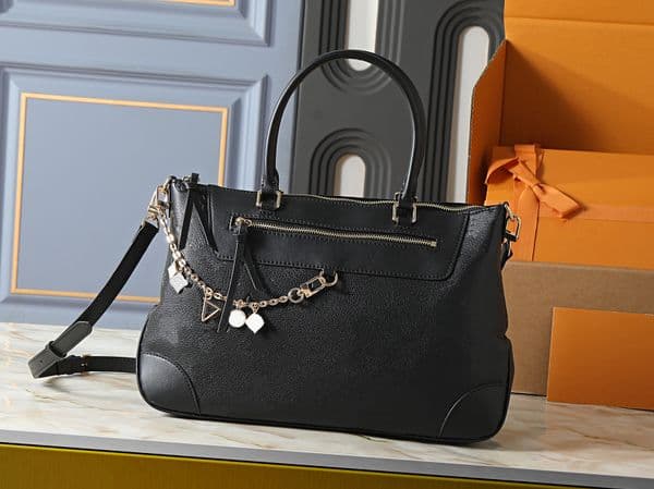 Chic Fashionable Small Designer Handbag with Compact Pouch for Daily Essentials
