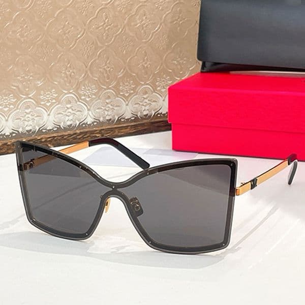 Butterfly shaped womens designer women glasses metal frame oversized gradient lenses Lady goggles vacation driving cool style SLM121F