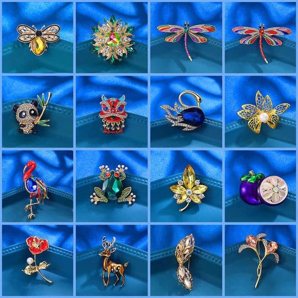 Designer Unisex Jewelry Accessory 2026 New with Inlaid Diamonds Green Frog Animal Pin Versatile Personality Cardigan Brooch Clothing Accessory Floral Brooch