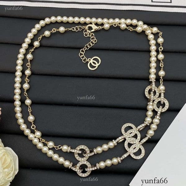 Vintage Luxury Necklace Oval Cameo Pendant Victorian Party Wear Xiangjia's new model, authentic with logo, diamond-embellished double C pearl sweat