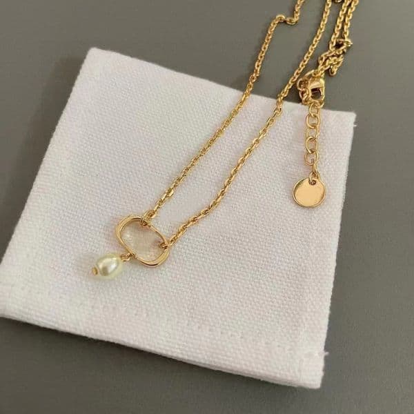 Top Brand GWP Vip gift Gold Plated Logo Charm Necklace with Teardrop Pearl, Adjustable Delicate Chain for Daily Wear