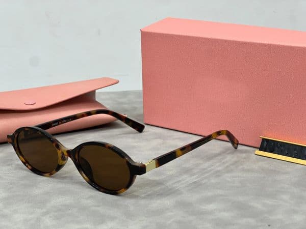 Party Luxury Designer sunglasses classic retro square frame design sunglasses event outdoor travel photo beach Party glasses anti glare high quality
