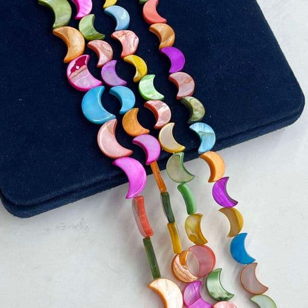 5x10mm Moon-Shaped Colored Natural Shell Semi-Finished Beads for Jewelry Making Supplies DIY Necklace Bracelet Accessories 36cm