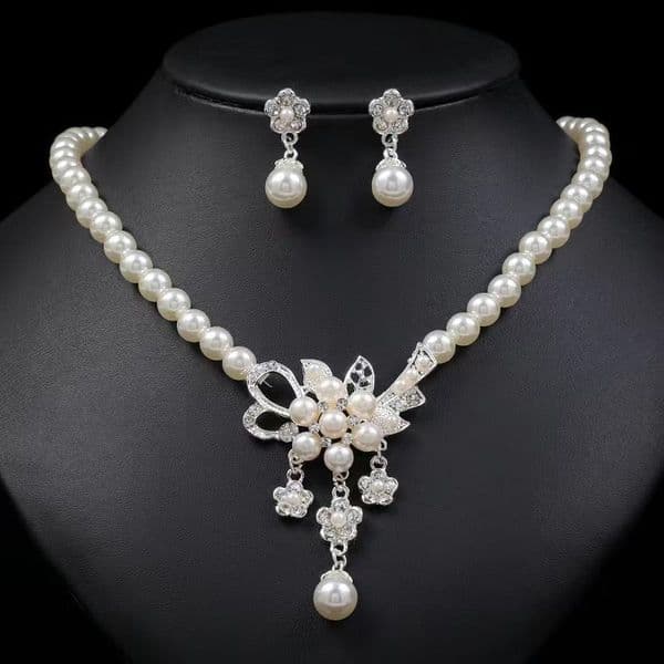 High Quality European American Super Shiny Pearl Bridal Necklace and Earrings Two-Piece Simple Dress Accessories Set Wedding Jewelry