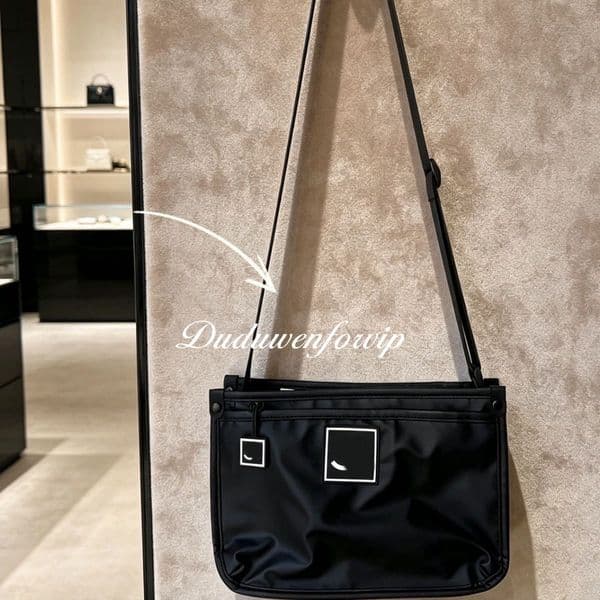 27X18CM Storage Bag Designer Strap vintage bag Compliments 2C organization body cross nylon bag