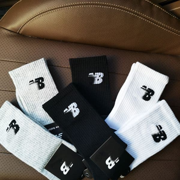 NB women's socks in gray, white, and black, men's high-tube cotton breathable sweat-absorbing socks, couple's streetwear, trendy ins style, available for