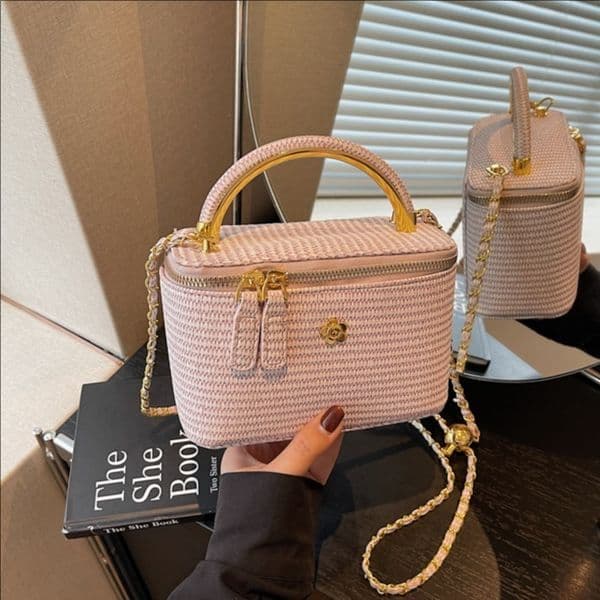 chain vintage small square handbag for women, 2026 new fashion quilted box bag, light luxury shoulder and crossbody bag