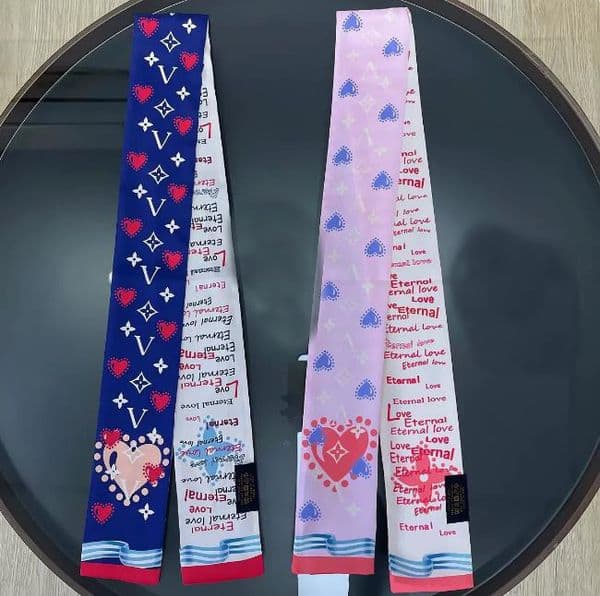 32style Luxurys Classic Designer Fashion Woman Silk Scarf Headbands Elegant Women Letter Flower Silk Scraves Bandeaux Bag Hair Bandeau 8x120cm