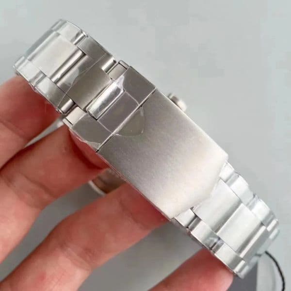 Luxury designer men's watch, 1847 MC mechanical movement, with date display function, water resistance up to 90 meters. Men's watch, classic men's style.