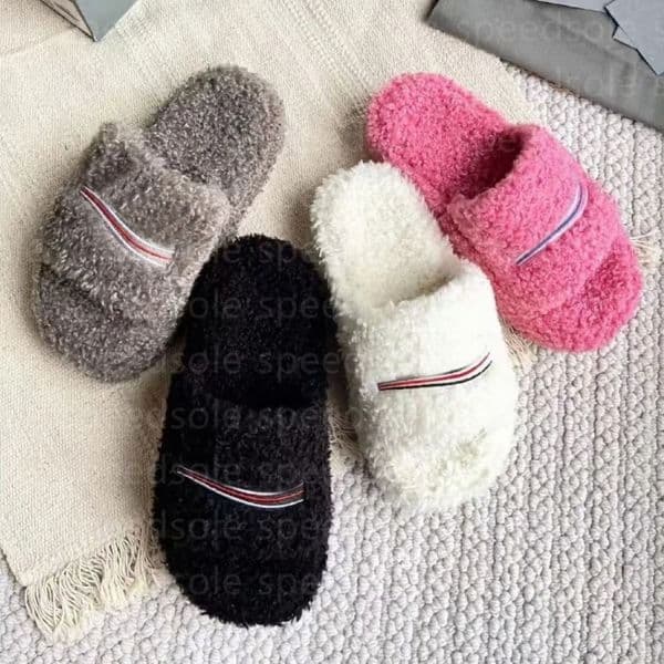 Fashion Luxury Slides Paris Designer men women Slippers Ladies Wool Winter Fur Fluffy Furry Warm Letters Sandals Comfortable Fuzzy Girl Flip Flop Slip v4hP#