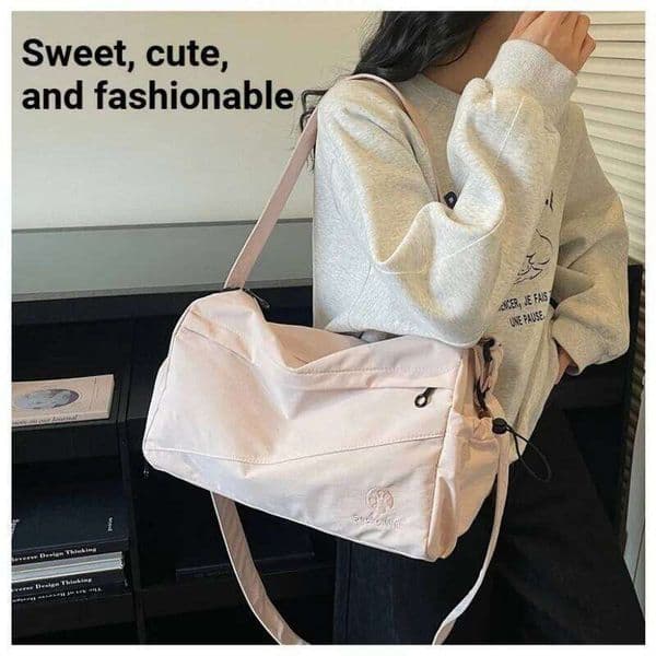 Fashionable waterproof sports fitness crossbody casual commuting student versatile shoulder bag, storage portable handbag