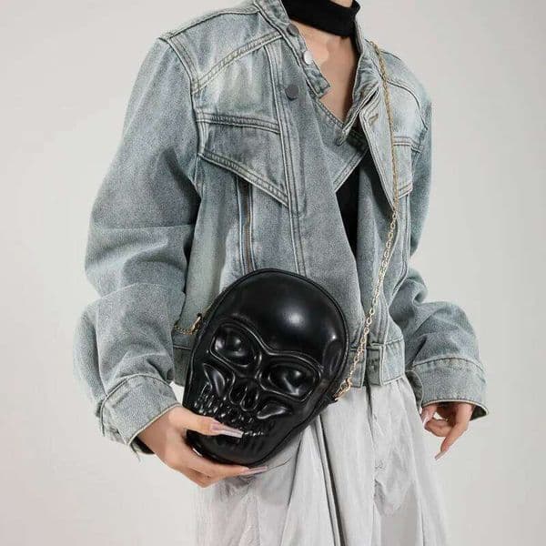 Punk Style Women's Shoulder with Edgy Skull Head Design That Stands Out Streetwear Hard shell Crossbody Bag for Women Chains