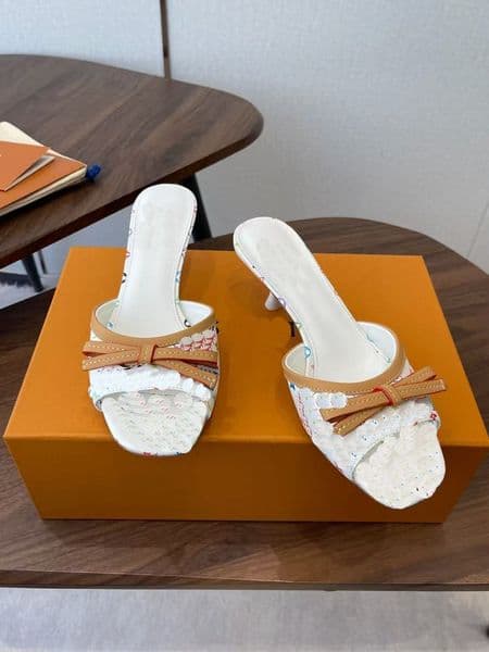 2026 new Flat-bottomed sandal slippers designer luxury top edition sales Chinatail Italian imported silk leather casual women's free matching box Heelflat