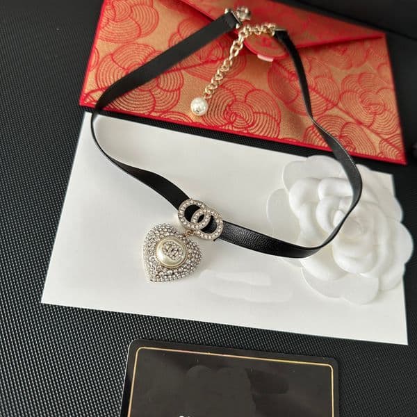 Brass Necklace Crystal Rhinestone Pearl Chains Designer Jewelry Women Letter Chains Necklaces GoldenJewlery Party Accessories