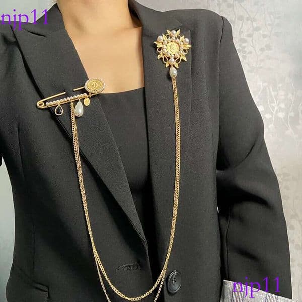 Pins Vintage Alloy Large Brooches Fashion Shawl Tassel Chain Lapel Pin Shirt Suit Jewelry for Men Wedding Accessories 230725