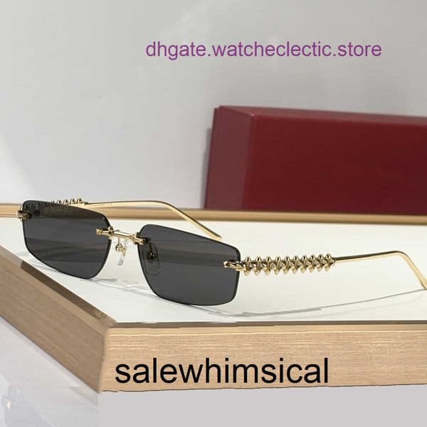 Designer sunglasses High-End C Brand Sunglasses set for Women, Oversized Square Frame with Metal Accents & UV Protection Sophisticated Color Gradient TQ9C