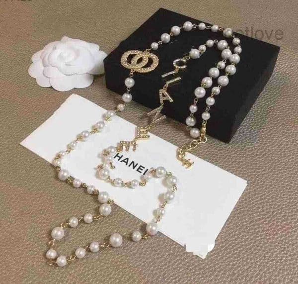 s Classic Dia Pendant Designer High Quality Pearl Womens Necklace Wedding Christm Festival Jewelry Gifts Wholesale