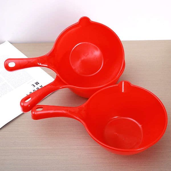 Thickened plastic home use, long-handled creative water scoop for bathing and shampooing, wholesale