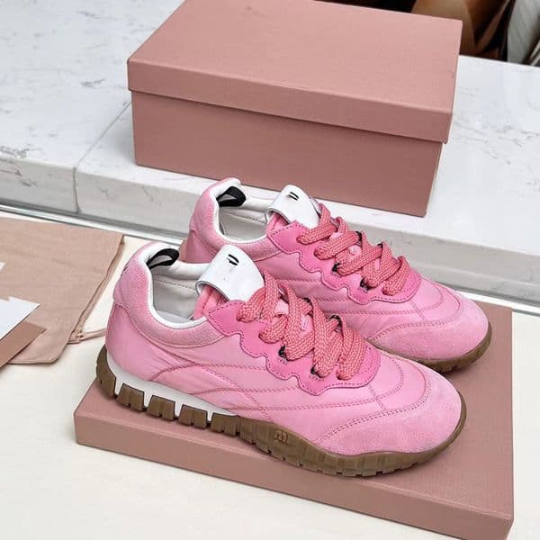 Designer Plume Suede Leather Women Sneakers Sleek Extremely Light Design Comfort Ballet Shoes Upper Perforated Detail Rubber Sole Casual Shoes Size 35-42 NGBF00001
