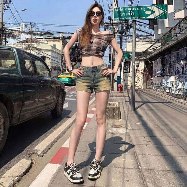 Women Fashion Denim Summer Low Waist Slim Fit Casual Stretch Shorts Streetwear Spicy Girl Distressed Hotpant Jeans Female