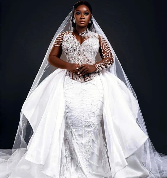 White Luxurious 2024 Arabic Aso Ebi Plus Size Mermaid Wedding Dress Beaded Crystals Detachable Train Sexy Bridal Gowns Dresses ZJ101