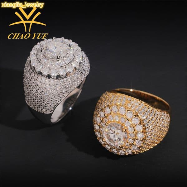 High-quality personalized mens ring 925 silver with VVS moissanite full of style and individuality