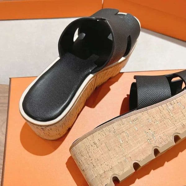Summer wedge Sandals Mules Slippers Slides platform pump heels Women's luxury designer Casual Sand Party shoes factory footwear Sizes 35-41AA
