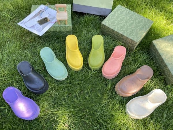 Slippers Shoes Sandals Luxury Brand G Designer Platform Perforated Made Of Transparent Materials Fashionable Sexy Lovely Sunny Beach Woman Slipper