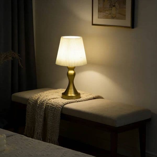 1Pc Vintage Brass Table With Pleated Fabric Shade, Classic Curved Metal Base Bedside Lamp For Living Room Bedroom