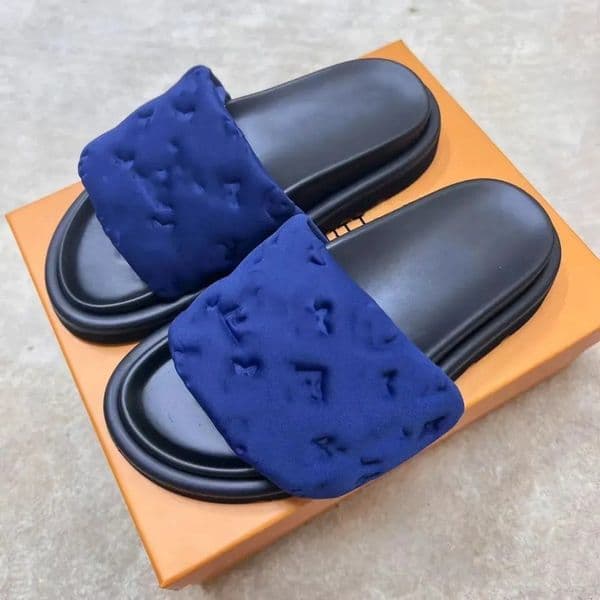 Italy designer Slipper Pool Pillow Comfort Platform Noir Vert Bleu Clair jaune Designer Luxurious Sandles Mule Slides Platforms Sandal For Woman Real Leather6666