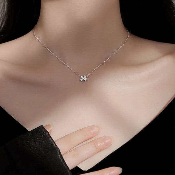 Korean Style Minimalist Silver Four-Leaf Clover for Women Niche Light Luxury New Lucky Leaf Pendant Necklace ddmynov