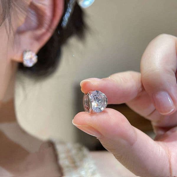 Designer Jewelry Luxury Jewelry Bestseller Silver Ultra-Shiny Zirconia Earrings For Women, Light Luxury Niche High-End Fashionable Versatile Daily Commuting Ear A